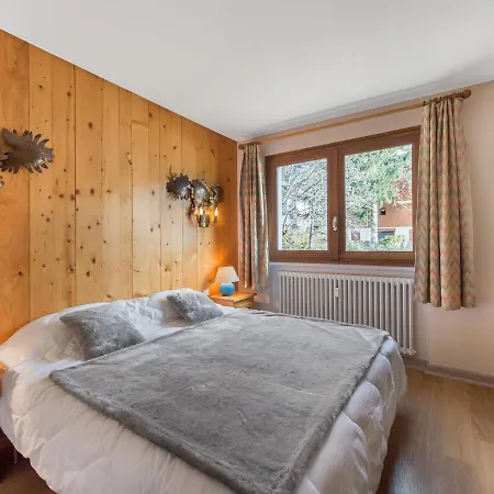 2 Pièces Au Cœur De Avec Balcon Et Parking - Fr-1-453-118 Appartement *