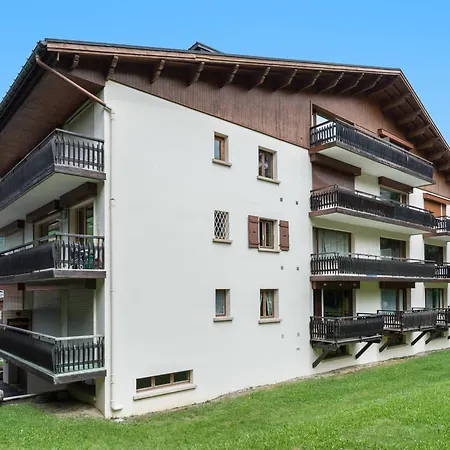 Appartement 2 Pièces Au Cœur De Avec Balcon Et Parking - Fr-1-453-118 *